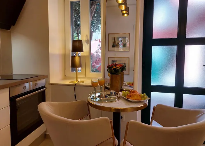 Old Town Oasis Split